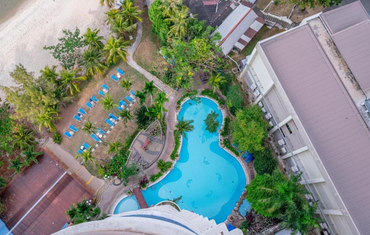 Romantic Couple Suite + Beach-Front Balcony Танджунг Бунга Екстериор снимка